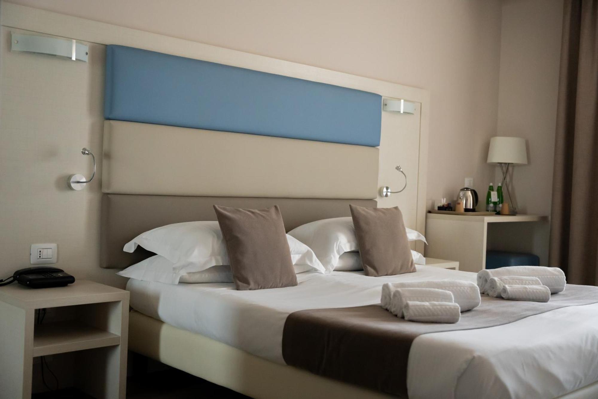 Spa Hotel Splendid Sole Manerba del Garda Esterno foto